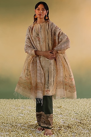 Yellow Handloom Pure Linen Silk Kurta Set by Taisha