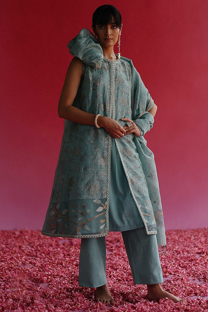 Blue Handloom Pure Linen Silk Kurta Set by Taisha