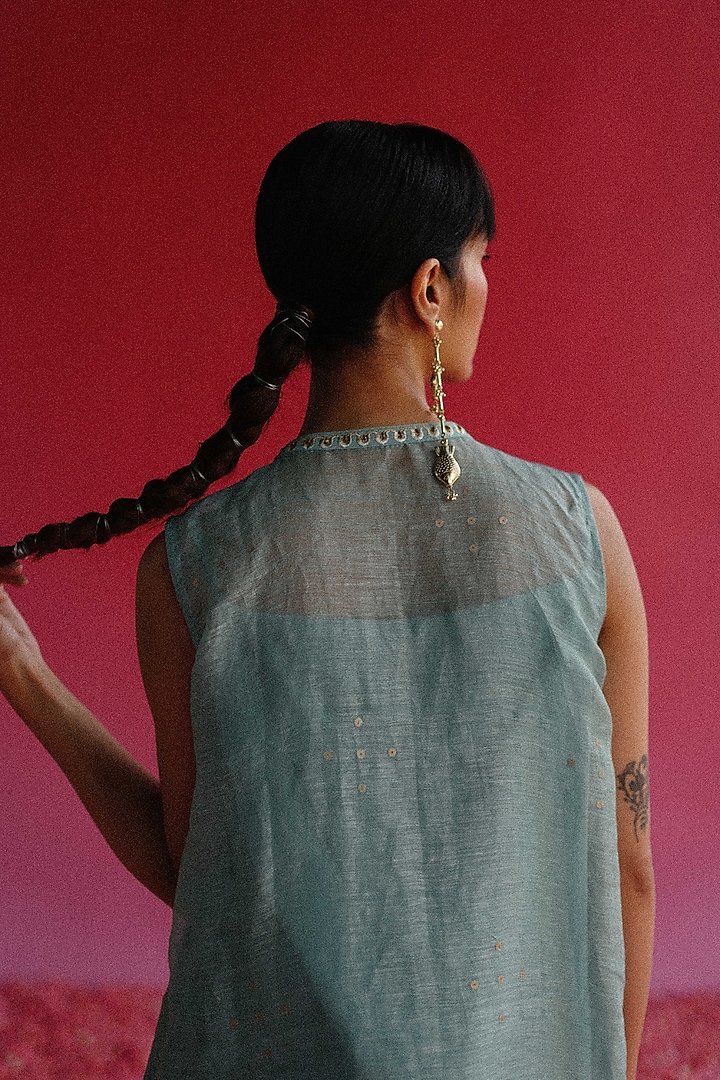 Blue Handloom Pure Linen Silk Kurta Set by Taisha at Pernia's Pop Up Shop
