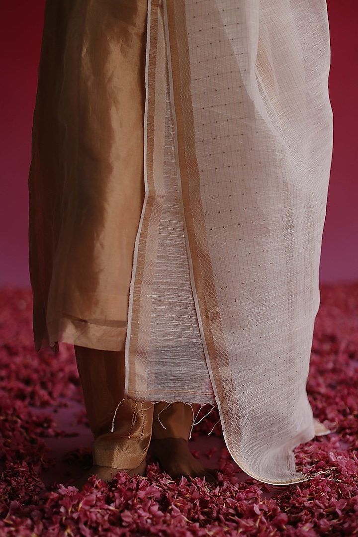 Gold & White Banarasi Tissue Silk Kurta Set by Taisha at Pernia's Pop Up Shop