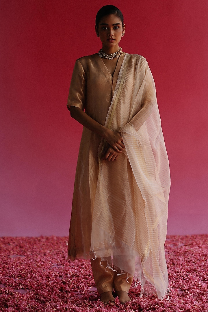 Gold Banarasi Tissue Silk Kurta Set by Taisha