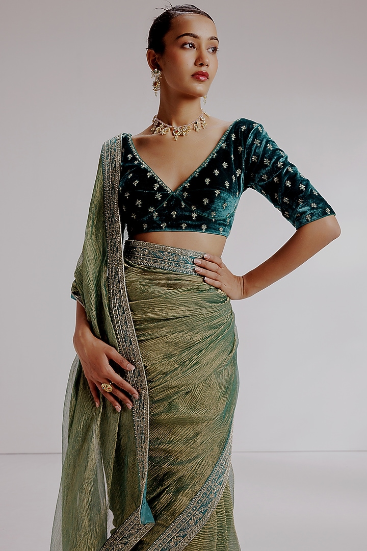 Green Pure Zari Crushed Tissue Hand Embroidered Wedding Saree Set by Taisha at Pernia's Pop Up Shop
