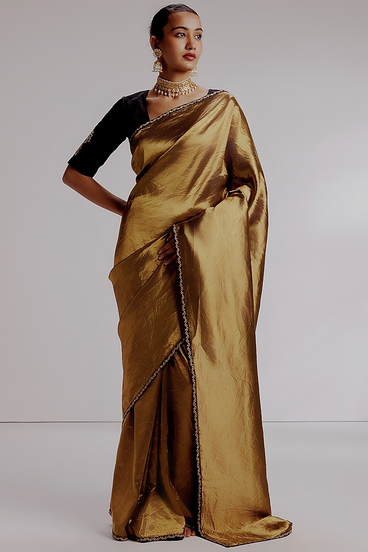 Gold Pure Banarasi Katan Hand Embroidered Saree Set by Taisha at Pernia's Pop Up Shop