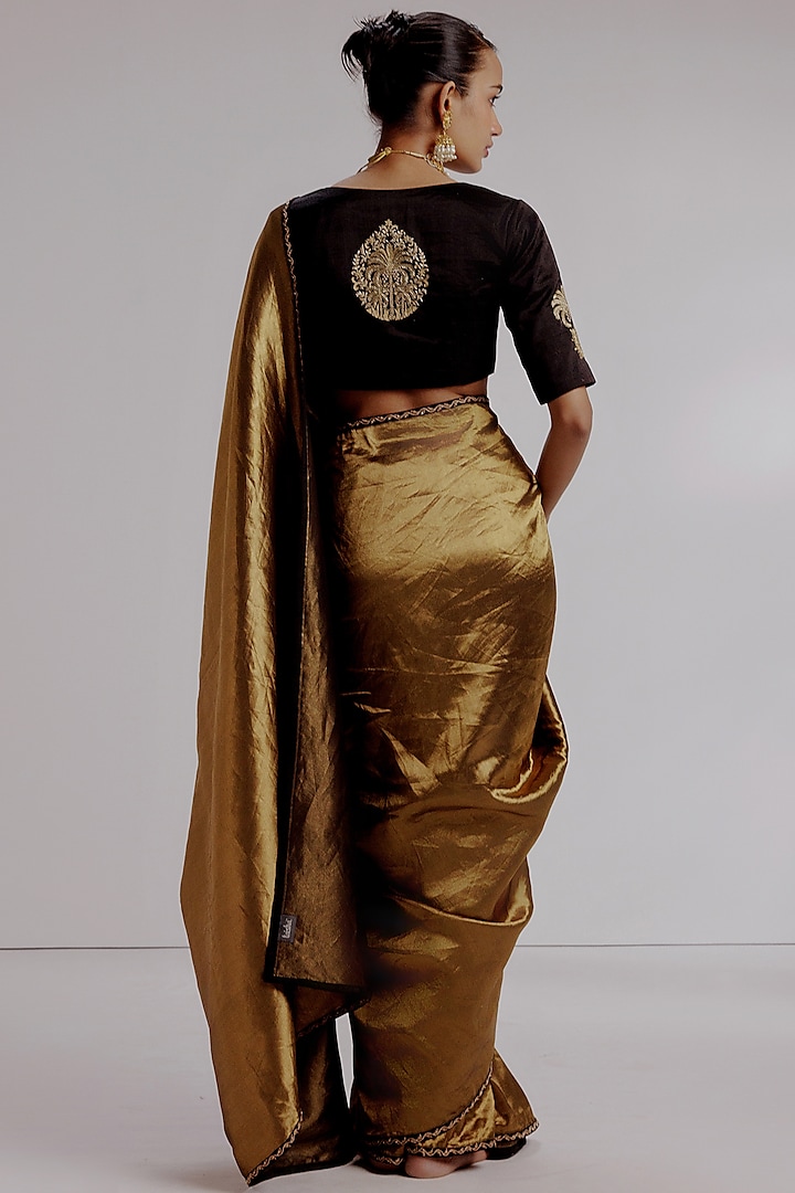 Gold Pure Banarasi Katan Hand Embroidered Wedding Saree Set by Taisha at Pernia's Pop Up Shop