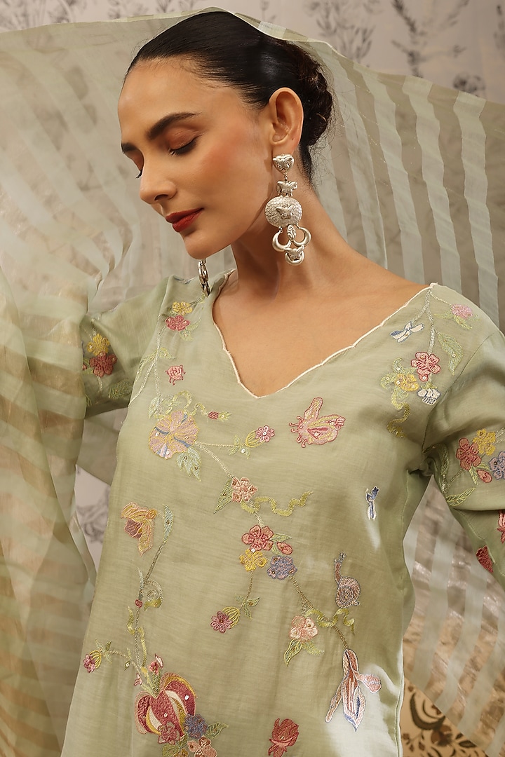Green Pure Malai Chanderi Kurta Set by Taisha at Pernia's Pop Up Shop