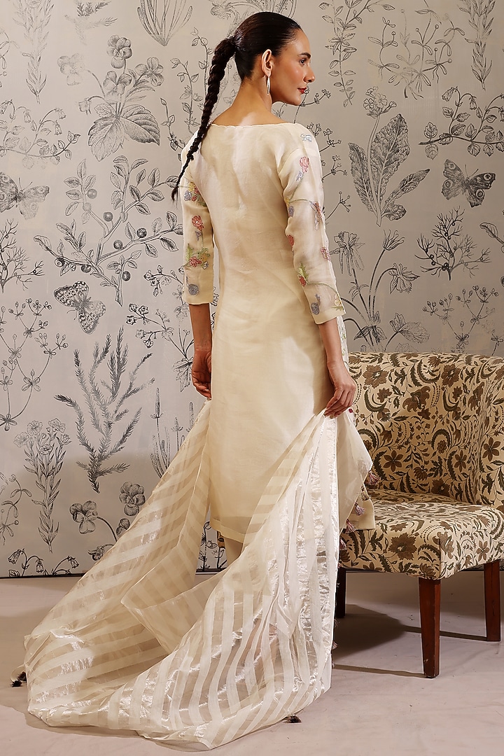 Off-White Pure Silk Organza Kurta Set by Taisha at Pernia's Pop Up Shop