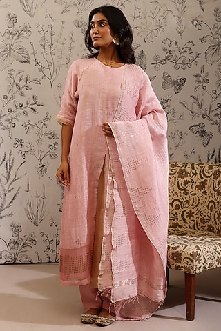 Pink Pure Linen Sequins Work Woven Kurta Set by Taisha