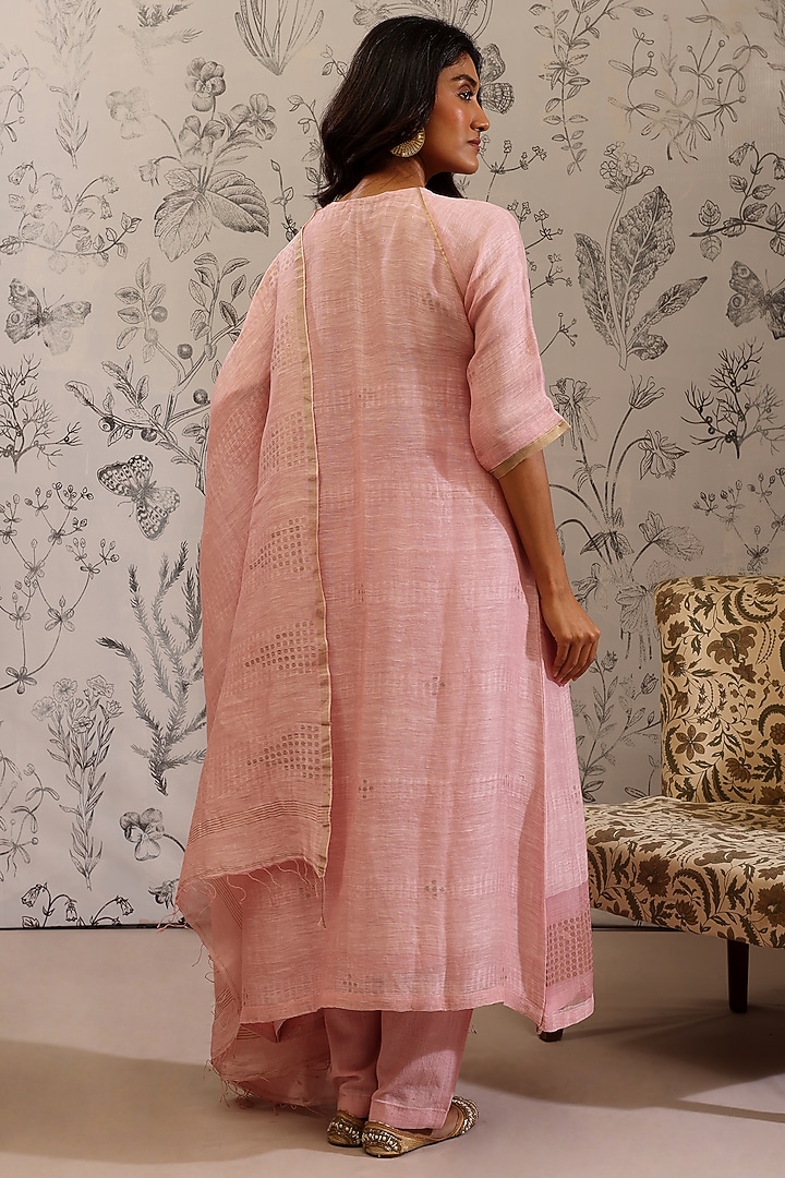 Pink Pure Linen Sequins Work Woven Kurta Set by Taisha at Pernia's Pop Up Shop