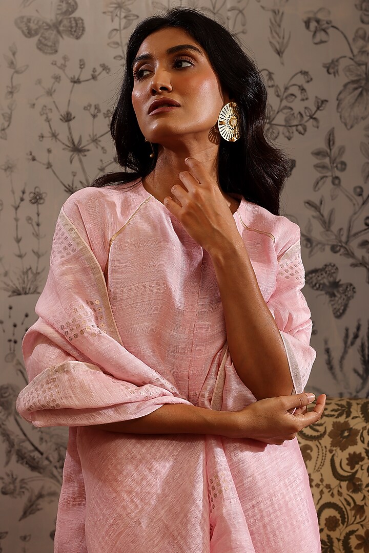 Pink Pure Linen Sequins Work Woven Kurta Set by Taisha at Pernia's Pop Up Shop