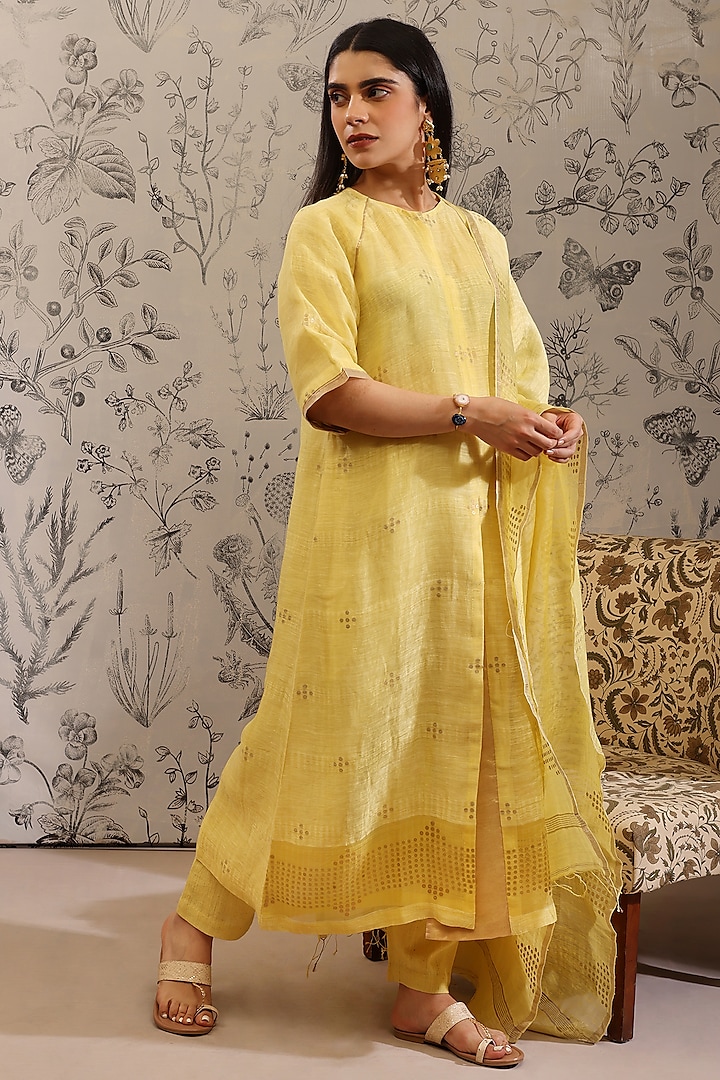 Yellow Pure Linen Sequins Work Woven Kurta Set by Taisha at Pernia's Pop Up Shop