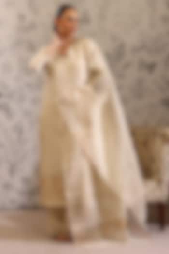 Off-White Pure Linen Sequins Work Woven Jamdani Kurta Set by Taisha at Pernia's Pop Up Shop