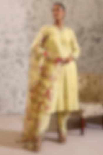 Yellow Malai Chanderi Kurta Set by Taisha at Pernia's Pop Up Shop