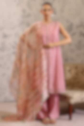 Pink Malai Chanderi Kurta Set by Taisha at Pernia's Pop Up Shop