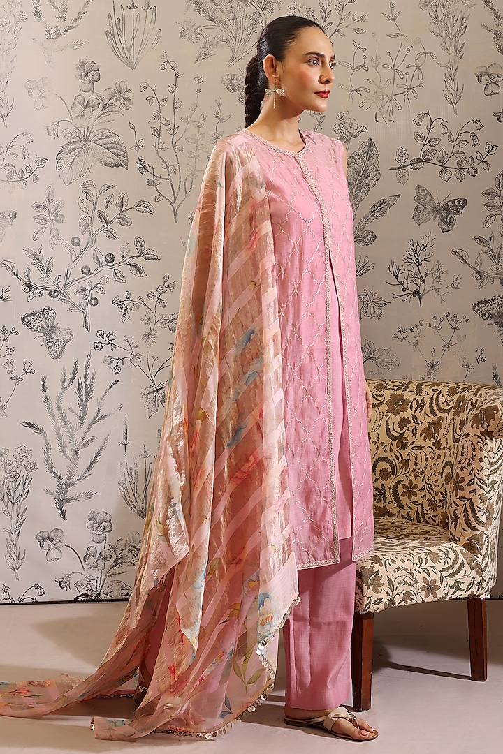 Pink Malai Chanderi Kurta Set by Taisha at Pernia's Pop Up Shop