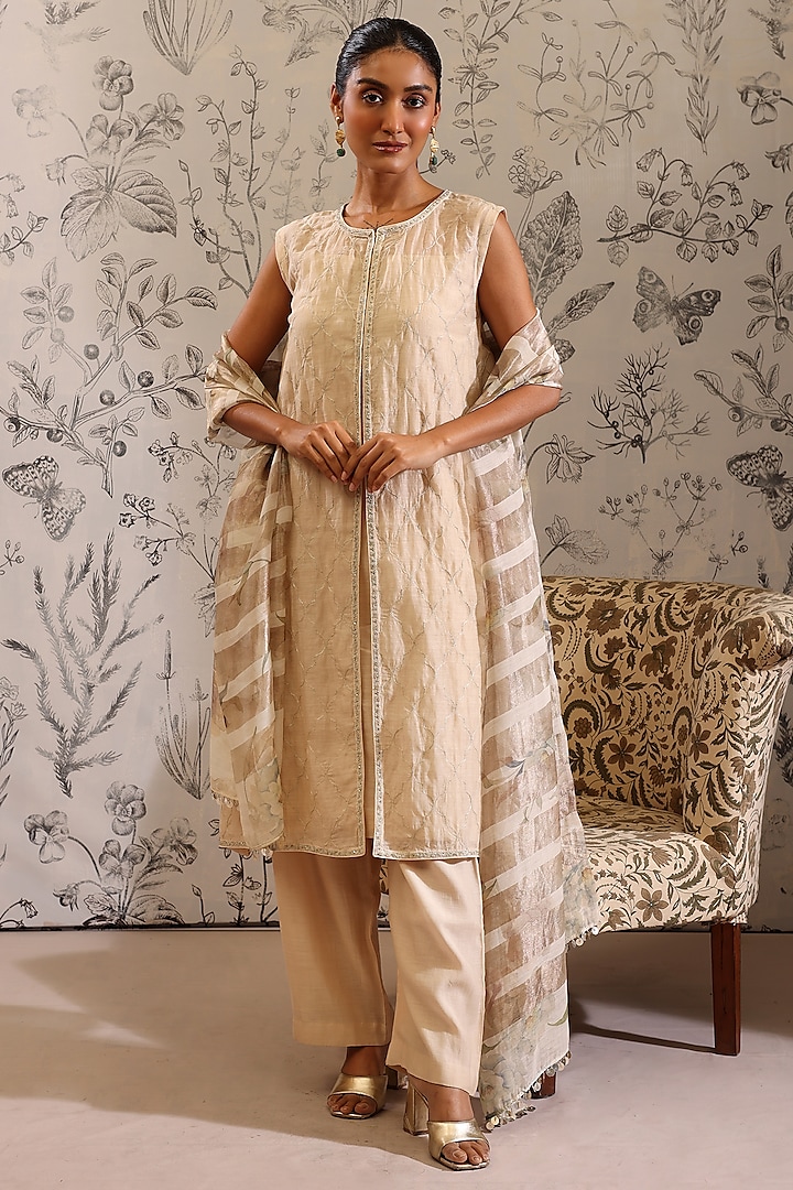 Off-White Malai Chanderi Kurta Set by Taisha at Pernia's Pop Up Shop