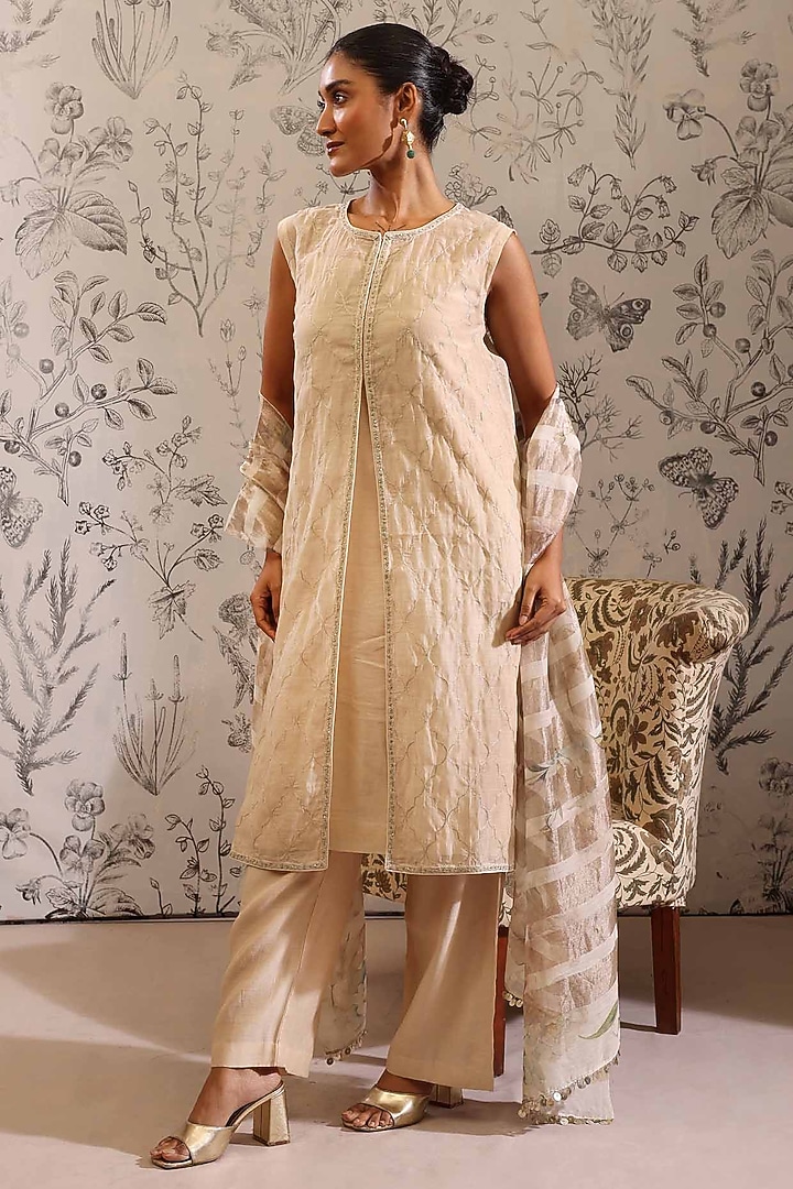 Off-White Malai Chanderi Kurta Set by Taisha at Pernia's Pop Up Shop