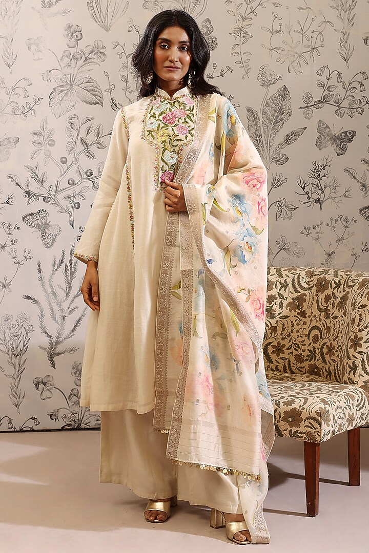 White Malai Chanderi Kurta Set by Taisha at Pernia's Pop Up Shop