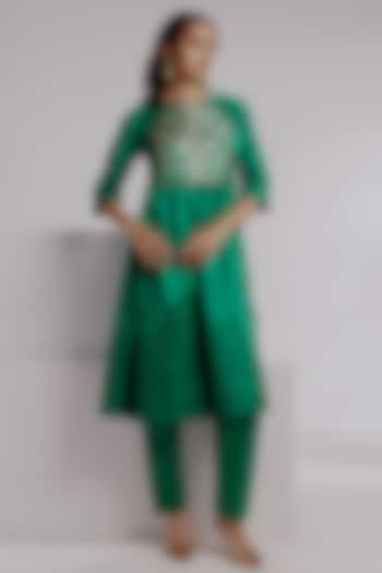 Green Pure Katan Silk Zari Work Kurta Set by Taisha at Pernia's Pop Up Shop