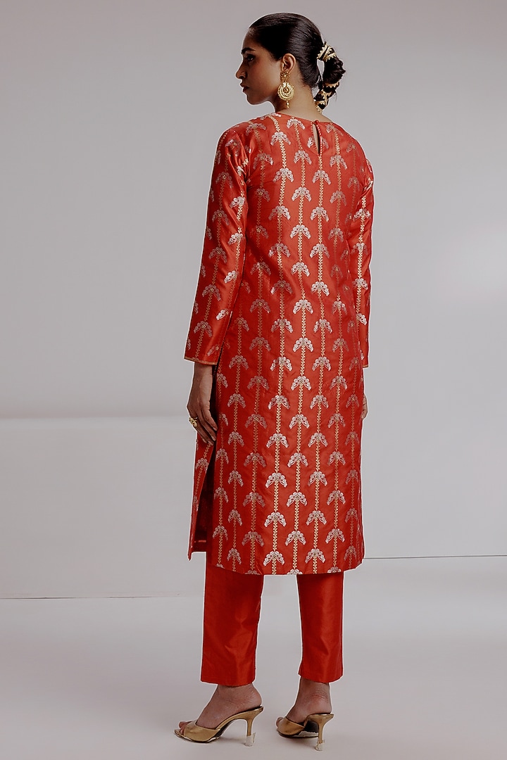 Red Pure Katan Silk Zari Work Kurta Set by Taisha at Pernia's Pop Up Shop