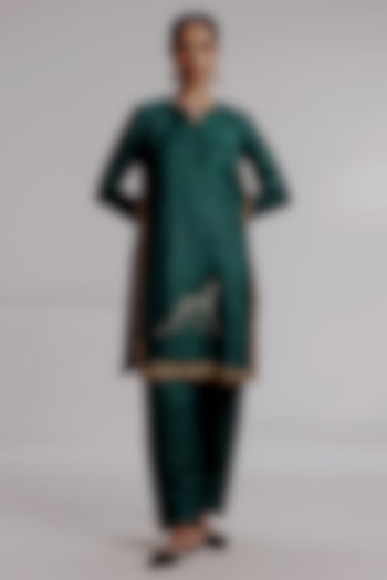 Bottle Green Pure Tussar Silk Hand Embroidered Kurta Set by Taisha at Pernia's Pop Up Shop