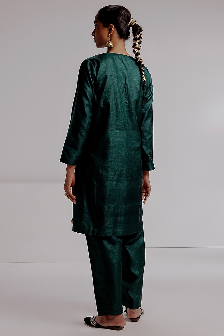 Bottle Green Pure Tussar Silk Hand Embroidered Kurta Set by Taisha at Pernia's Pop Up Shop