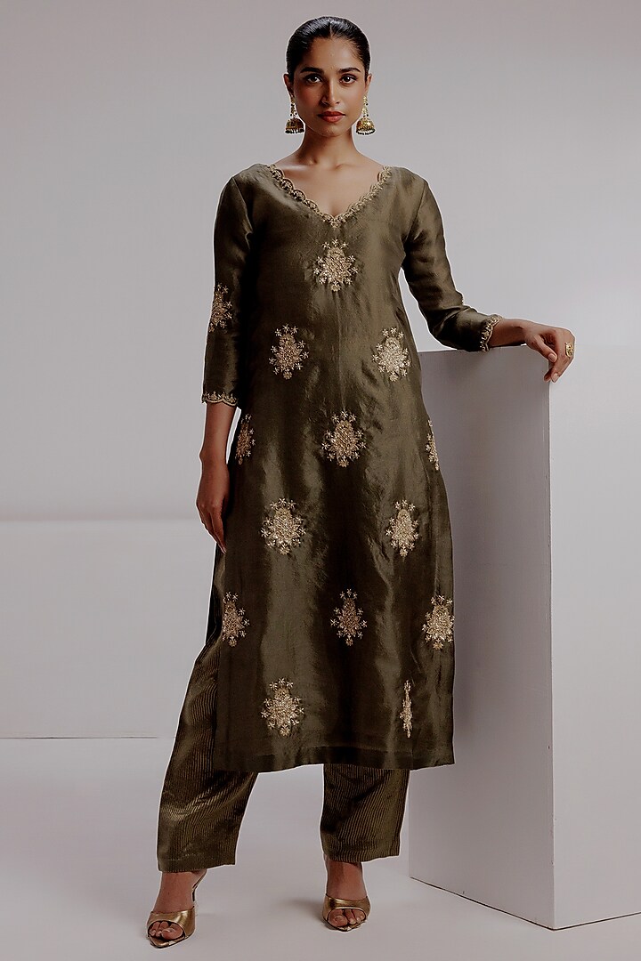 Green Pure Silk Organza Zardosi Embroidered Kurta Set by Taisha at Pernia's Pop Up Shop