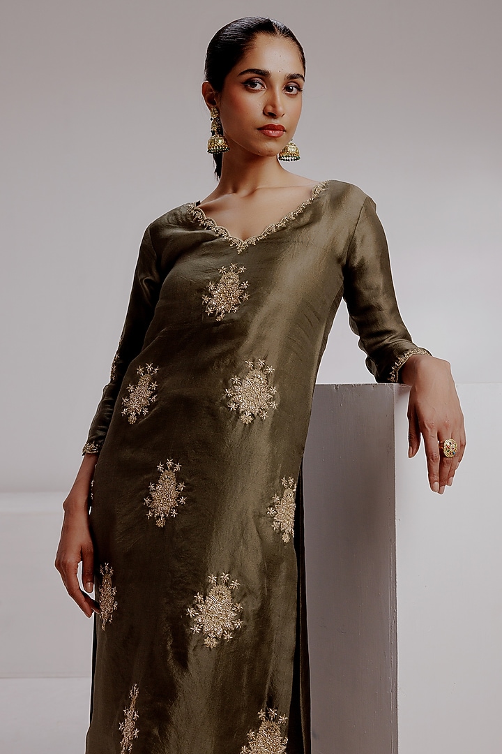 Green Pure Silk Organza Zardosi Embroidered Kurta Set by Taisha at Pernia's Pop Up Shop