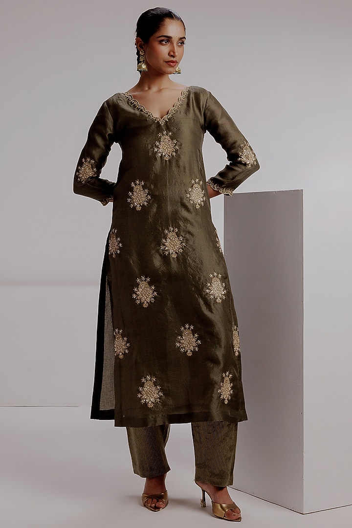 Green Pure Silk Organza Zardosi Embroidered Kurta Set by Taisha at Pernia's Pop Up Shop
