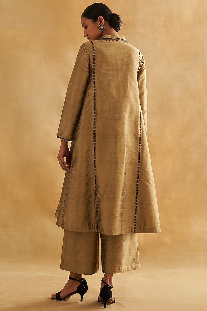 Grey Pure Raw Silk Embroidered Kurta Set by Taisha at Pernia's Pop Up Shop