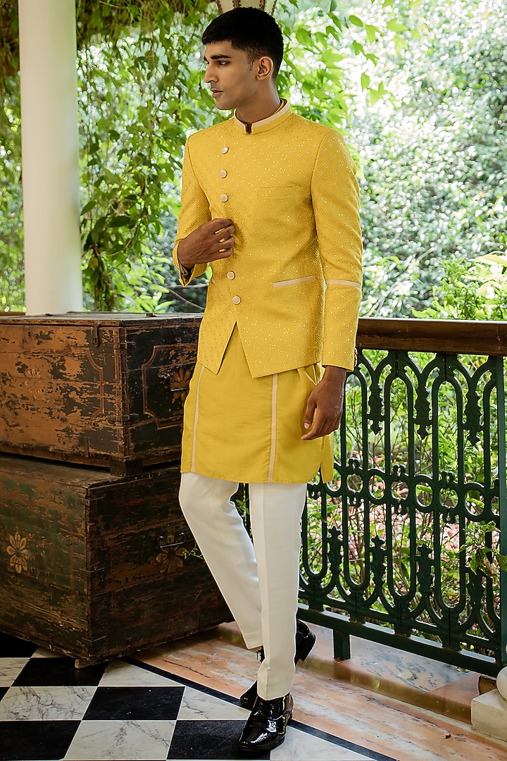 Yellow Cotton Silk Machine Embroidered Bundi Set by TAJIRI at Pernia's Pop Up Shop