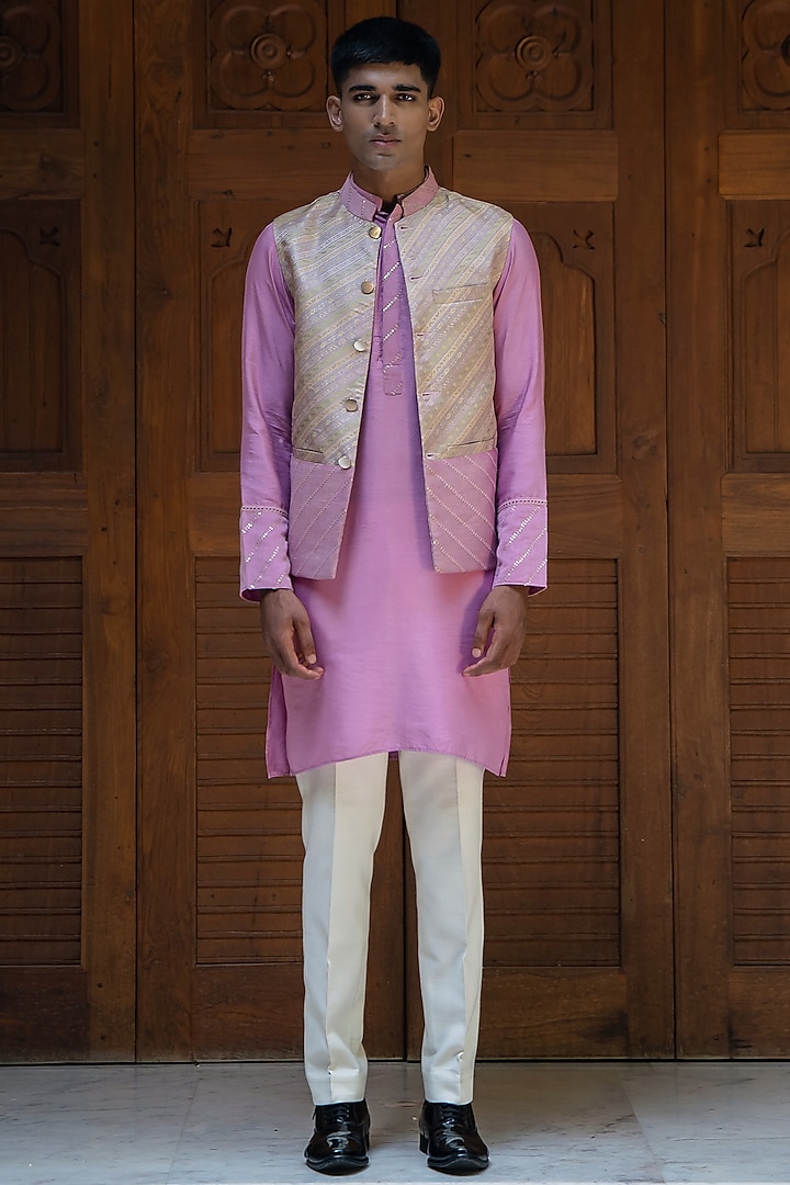 Lilac Banarasi Sequins Embroidered Bundi Jacket Set by TAJIRI