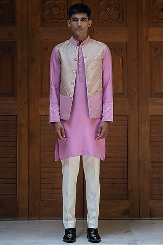 Lilac Banarasi Sequins Embroidered Bundi Jacket Set by TAJIRI