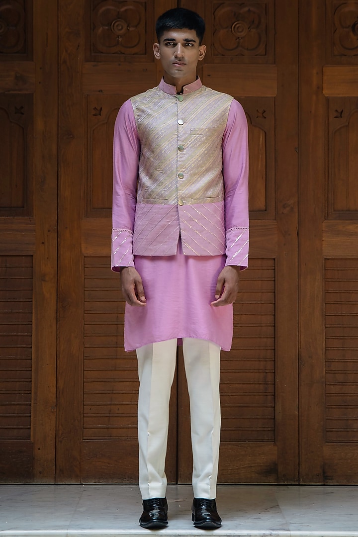 Lilac Banarasi Sequins Embroidered Bundi Jacket Set by TAJIRI at Pernia's Pop Up Shop