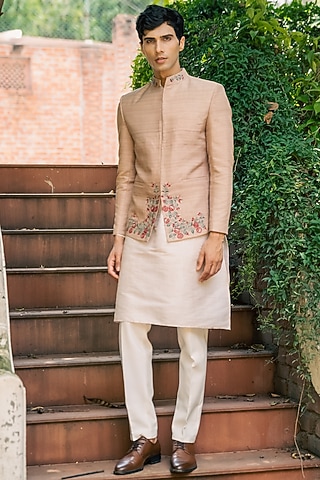 Beige Raw Silk Machine Embroidered Bundi Set by TAJIRI