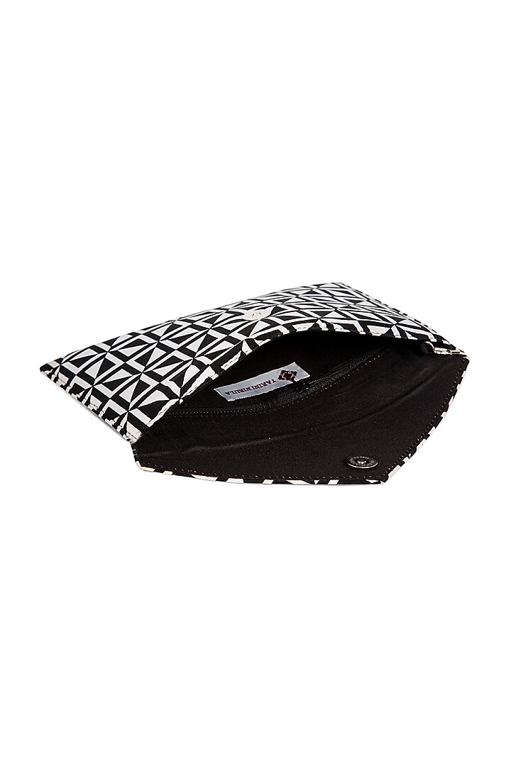 Black & White Printed Sling Bag by Tarini Nirula at Pernia's Pop Up Shop
