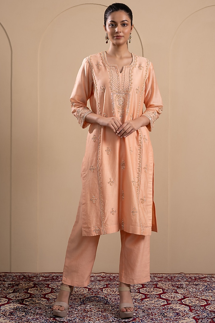 Peach Chanderi Silk Sequins & Beads Embroidered Kurta Set by Tanya Chopra at Pernia's Pop Up Shop