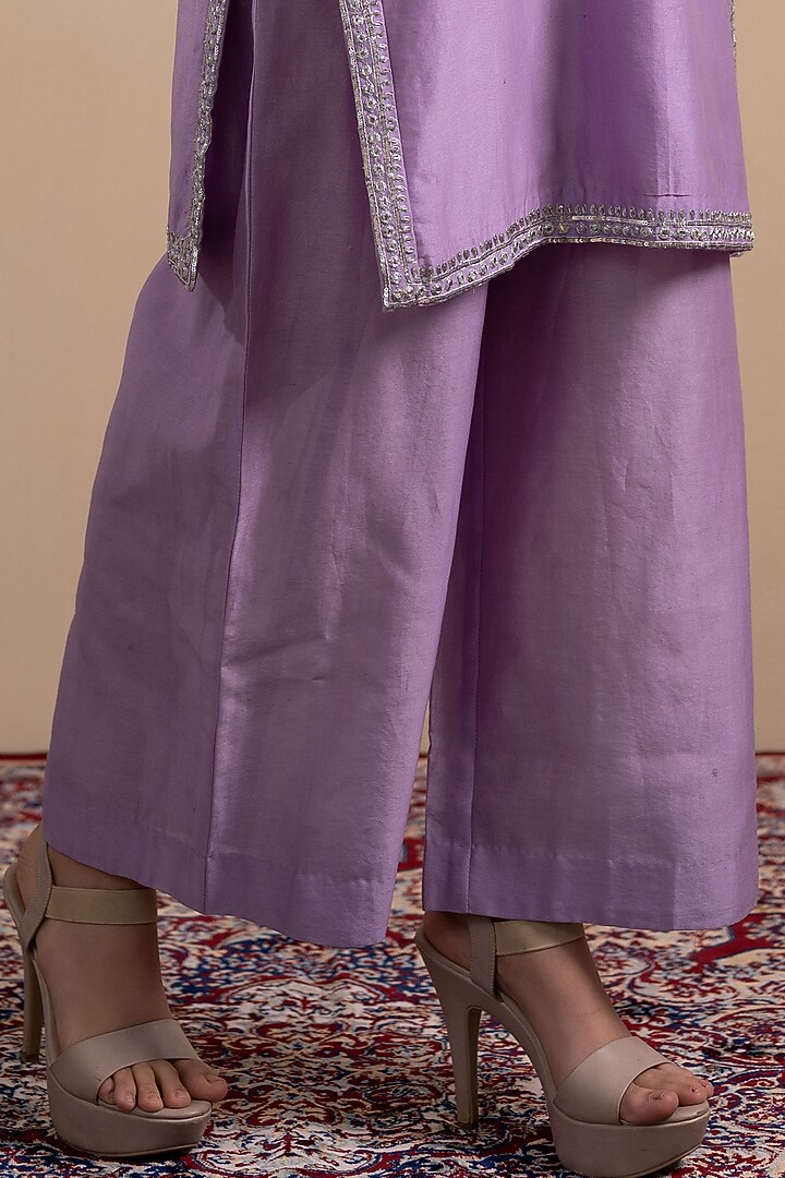Lilac Chanderi Silk Zari & Sequins Embroidered Kurta Set by Tanya Chopra at Pernia's Pop Up Shop
