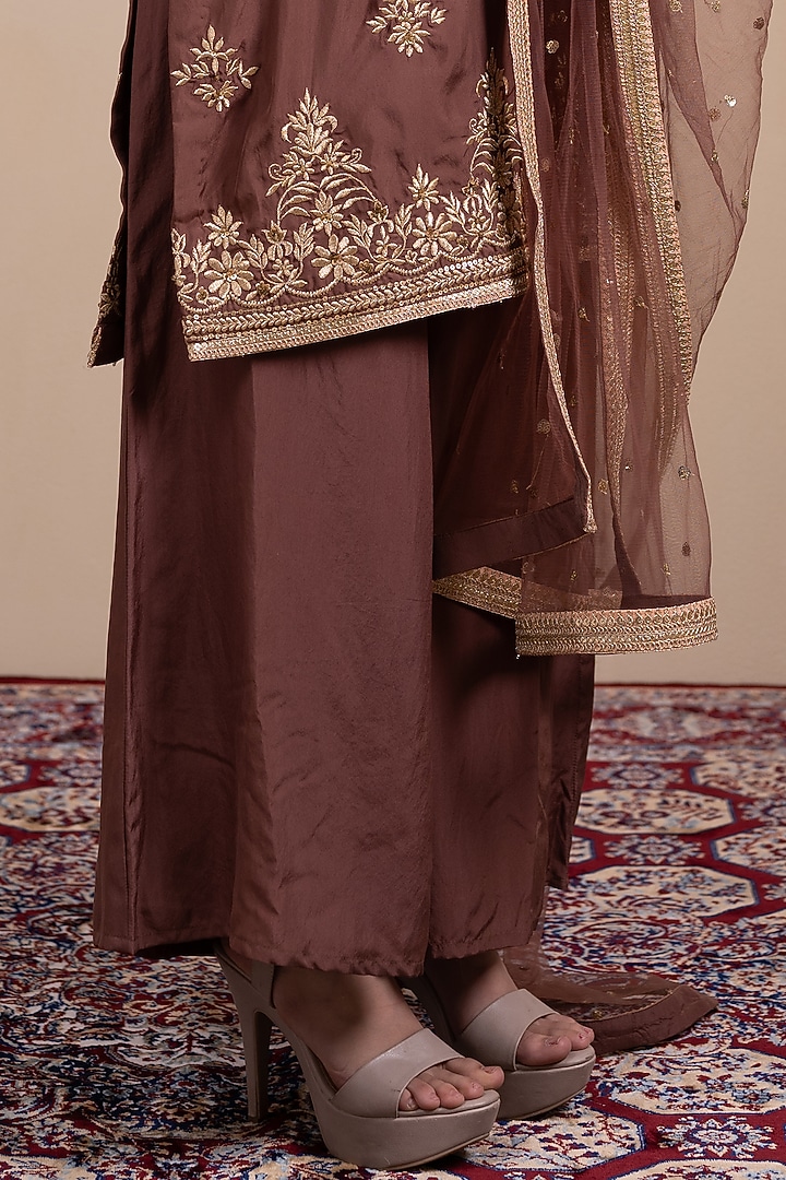 Bronze Flat Silk Zari & Sequins Embroidered Kurta Set by Tanya Chopra at Pernia's Pop Up Shop