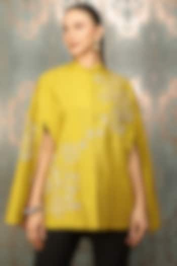 Mustard Green Raw Silk Floral Embroidered Cape by Tanu Malhotra at Pernia's Pop Up Shop