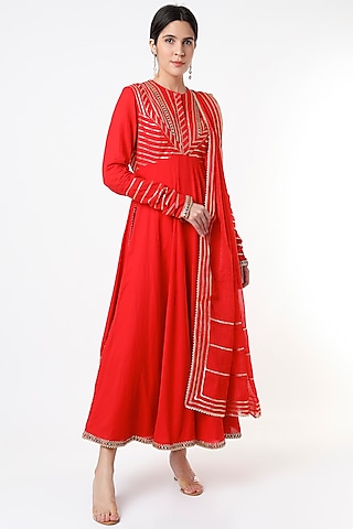 Bright Red Embroidered Anarkali Set by Tanu Malhotra