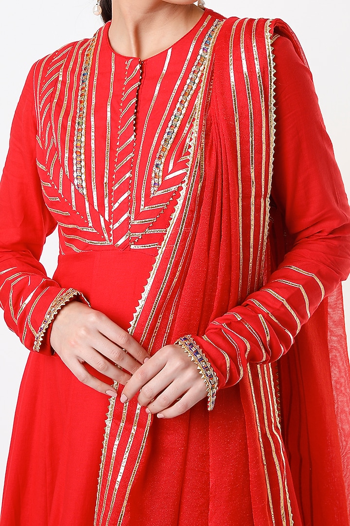Bright Red Embroidered Party Wear Anarkali Set by Tanu Malhotra at Pernia's Pop Up Shop