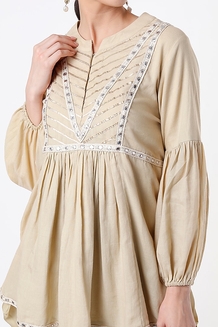 Beige Embroidered Tunic Set by Tanu Malhotra at Pernia's Pop Up Shop