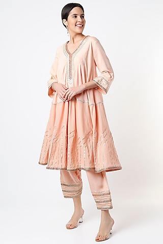 Peach Embroidered Kurta Set by Tanu Malhotra