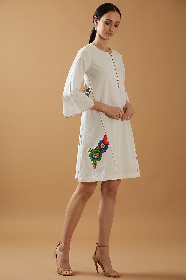 Ivory Cotton Poplin Hand Painted A-Line Tunic by Tanu Malhotra at Pernia's Pop Up Shop