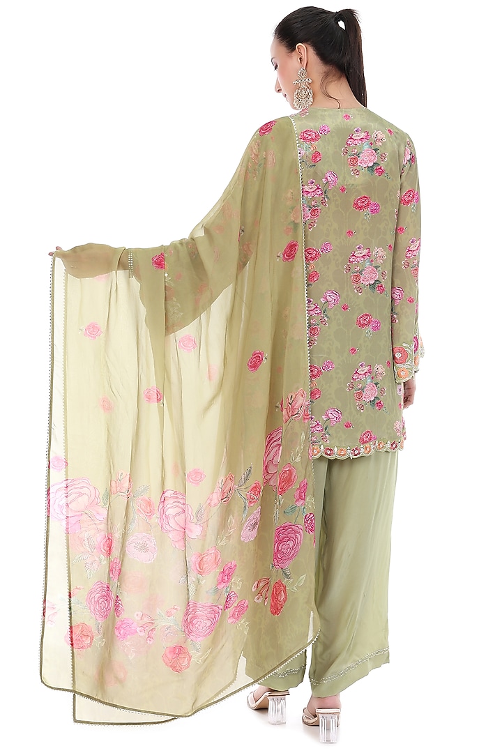 Green Crepe Floral Printed & Embroidered Short Kurta Set by Tanu Malhotra at Pernia's Pop Up Shop