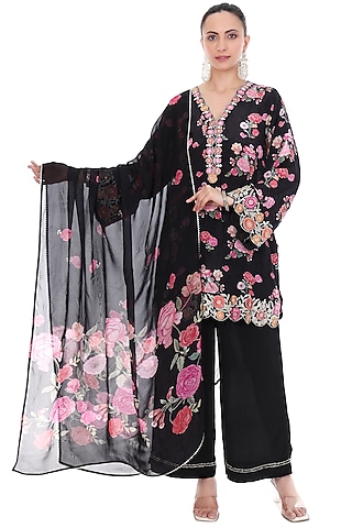 Black Crepe Floral Printed & Embroidered Short Kurta Set by Tanu Malhotra