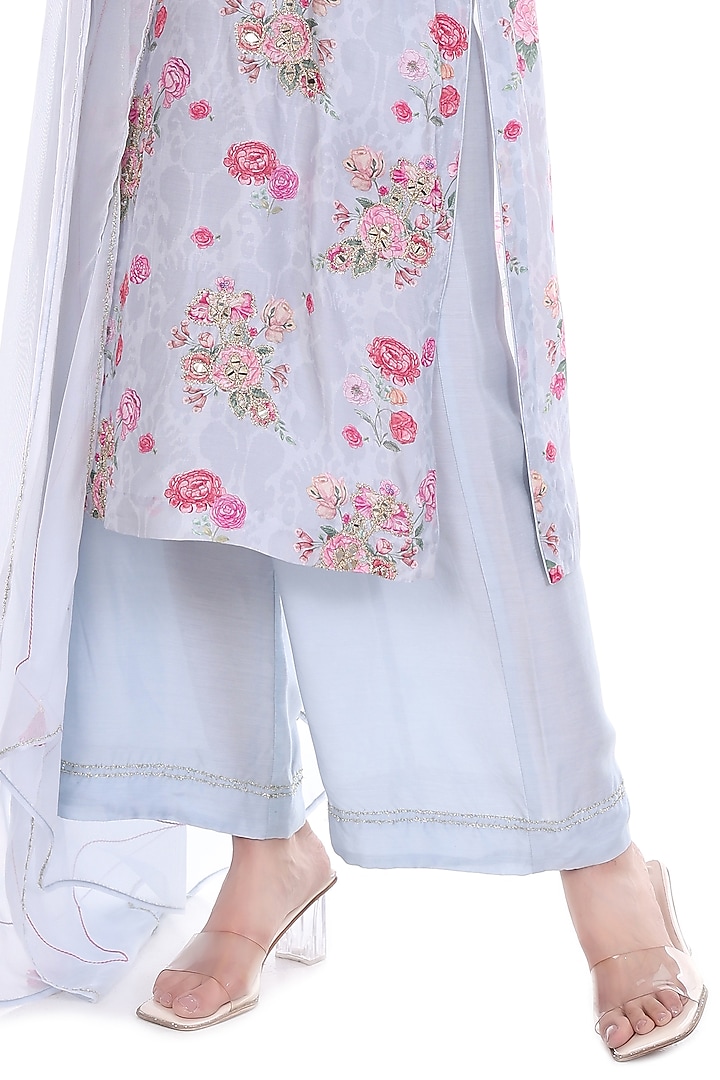 Blue Cotton Silk Floral Printed & Embroidered Kurta Set by Tanu Malhotra at Pernia's Pop Up Shop