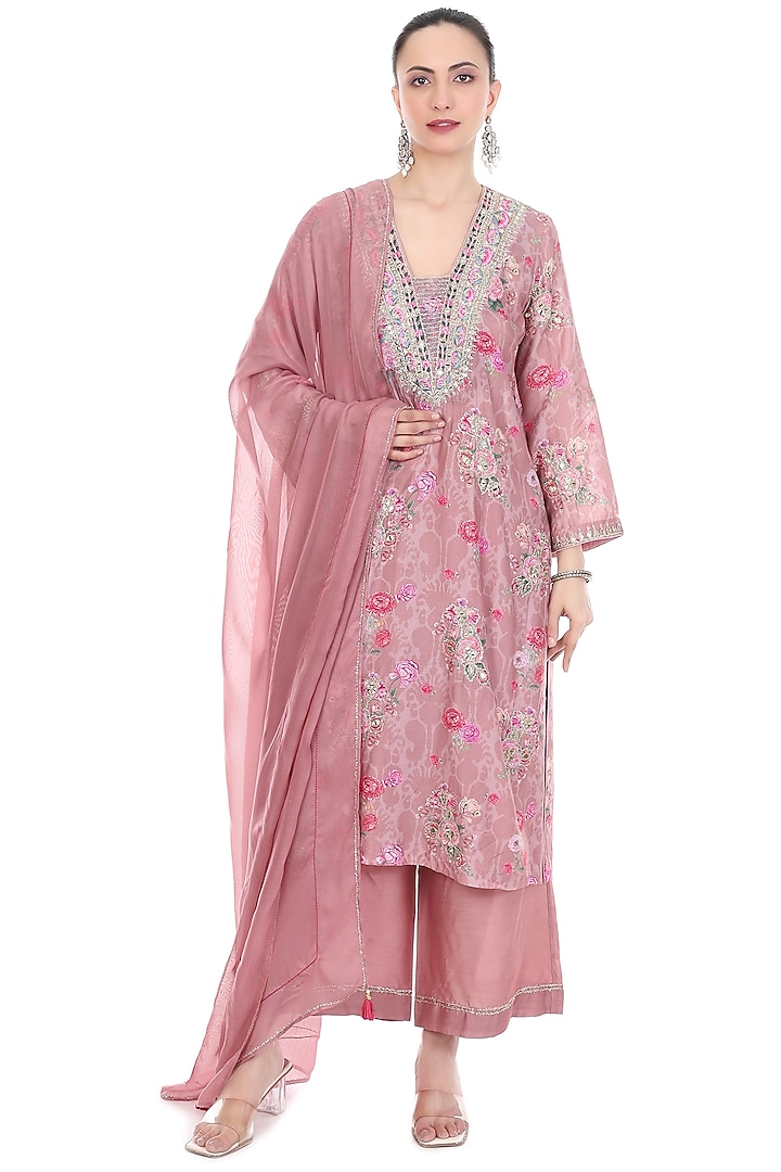 Pink Cotton Silk Floral Printed & Embroidered Kurta Set by Tanu Malhotra at Pernia's Pop Up Shop
