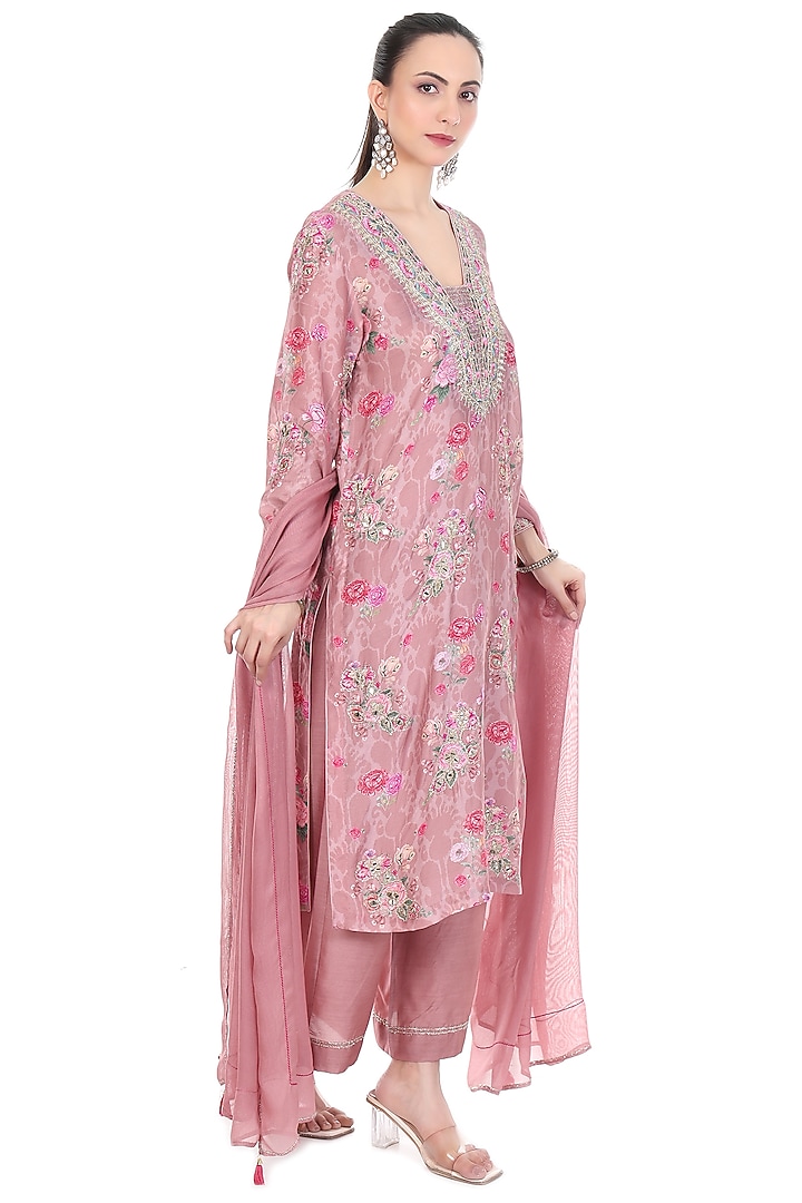Pink Cotton Silk Floral Printed & Embroidered Kurta Set by Tanu Malhotra at Pernia's Pop Up Shop