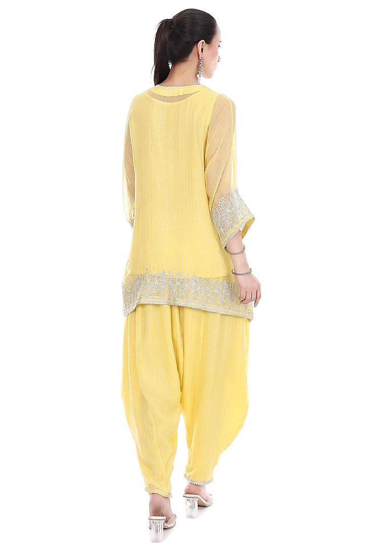 Yellow Lurex Embroidered High-Low Kaftan Set by Tanu Malhotra at Pernia's Pop Up Shop